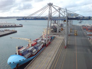 800px-K_Crane_Visit_ZPMC_In_Ports_of_Auckland_III