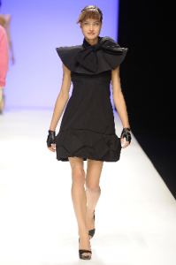 121808.jpg costelloe lfw blk bow